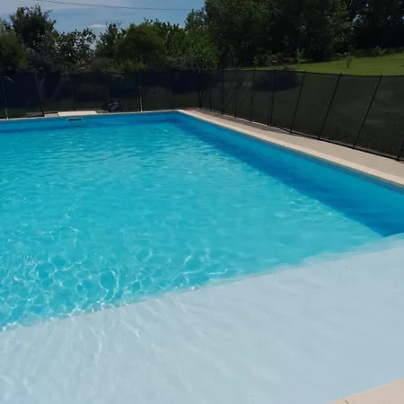 Mitoyen A La Campagne Avec Piscine Privee Exclusivement Reservee Aux Voyageurs Apartament