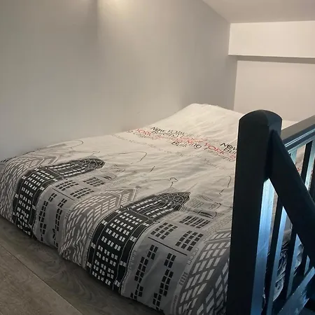 Mitoyen A La Campagne Avec Piscine Privee Exclusivement Reservee Aux Voyageurs Apartament *