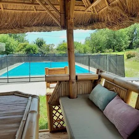 Mitoyen A La Campagne Avec Piscine Privee Exclusivement Reservee Aux Voyageurs * Le Cabanial