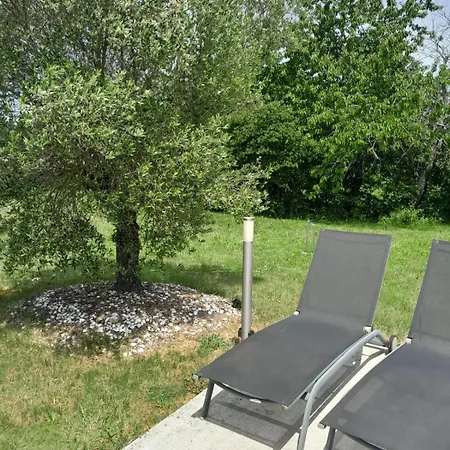 Mitoyen A La Campagne Avec Piscine Privee Exclusivement Reservee Aux Voyageurs Apartament *
