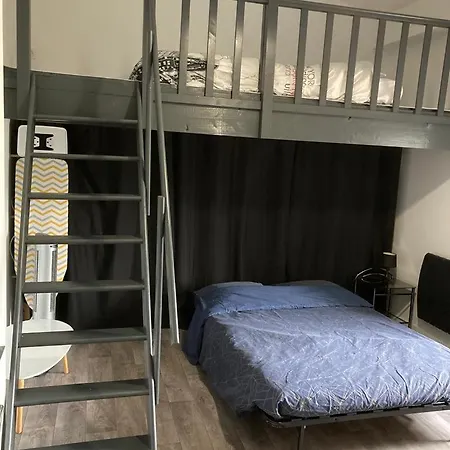 Mitoyen A La Campagne Avec Piscine Privee Exclusivement Reservee Aux Voyageurs Apartament